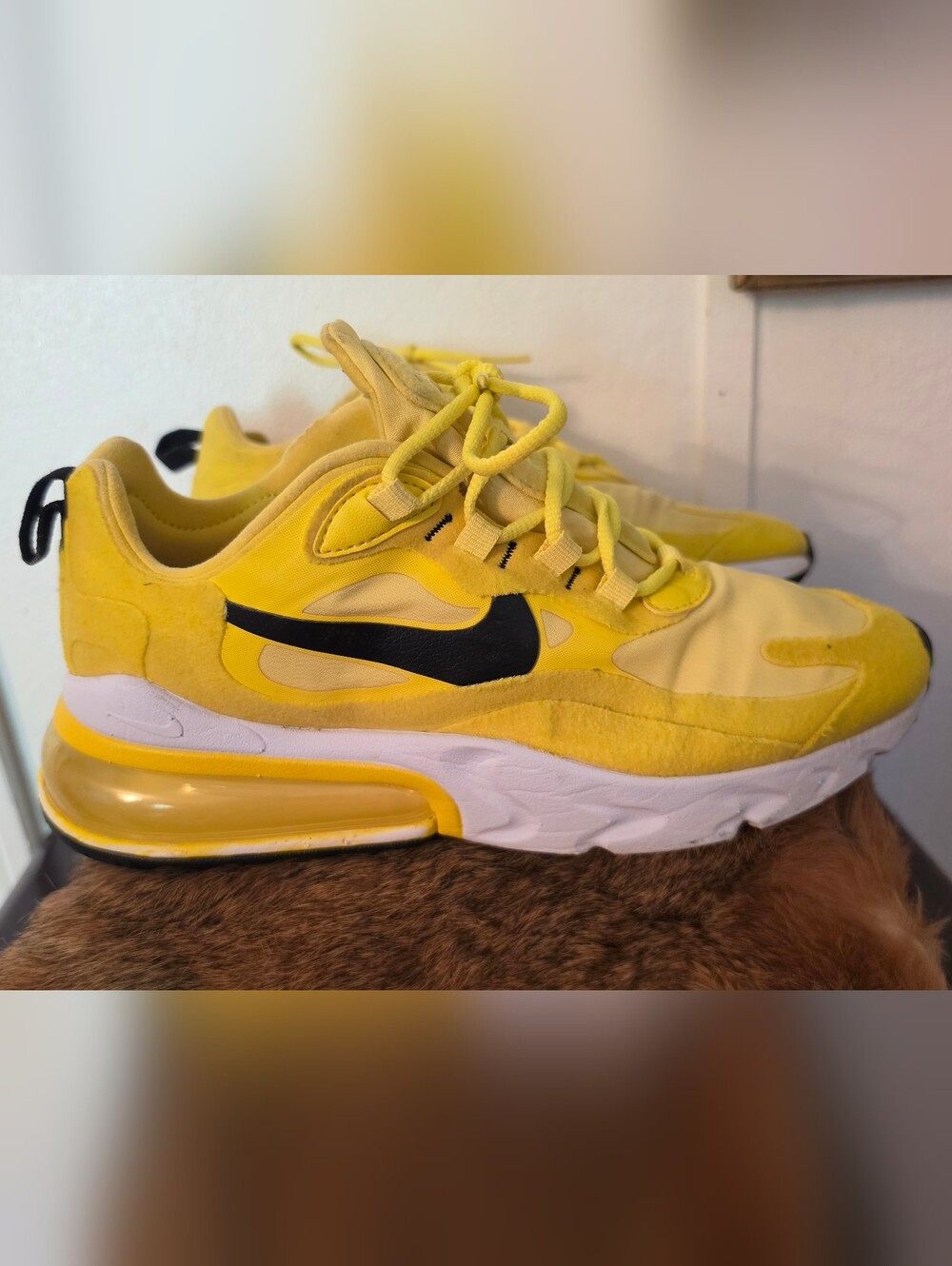 Nike Wmns Air Max 270 React Snekers Size 7 - Picture 5 of 10